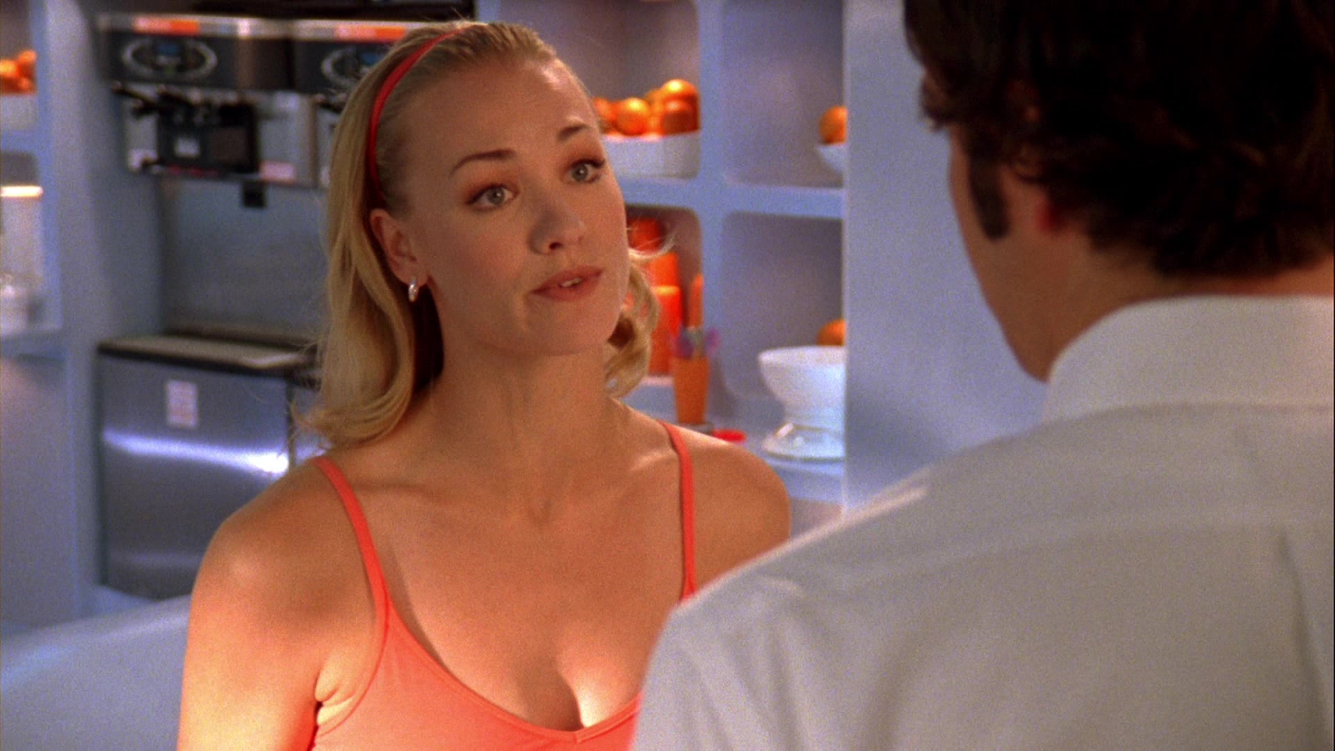 Chuck_2x02_ChuckVersustheSeduction_0101.jpg