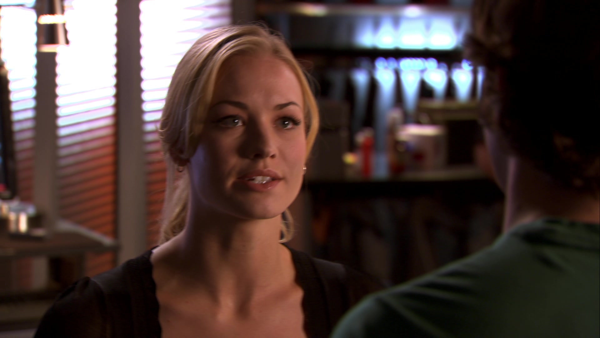 Chuck_2x12_ChuckVersustheThirdDimension_0174.jpg