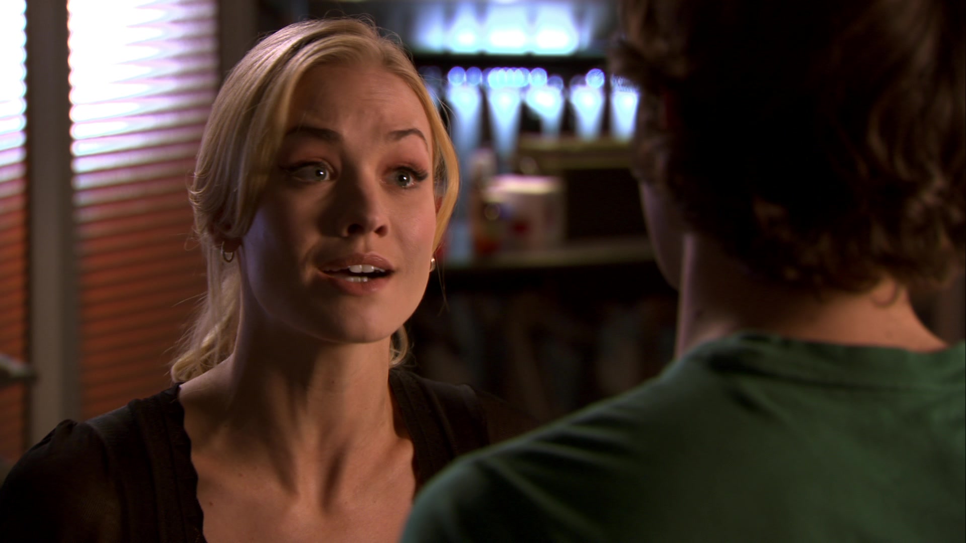 Chuck_2x12_ChuckVersustheThirdDimension_0176.jpg