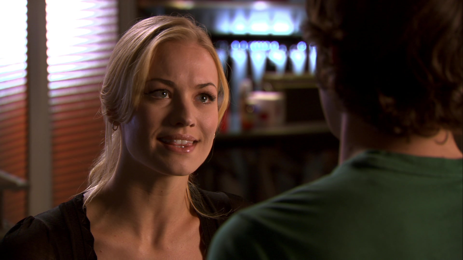 Chuck_2x12_ChuckVersustheThirdDimension_0181.jpg Chuck_2x12_ChuckVersustheThirdDimension_0181.jpg