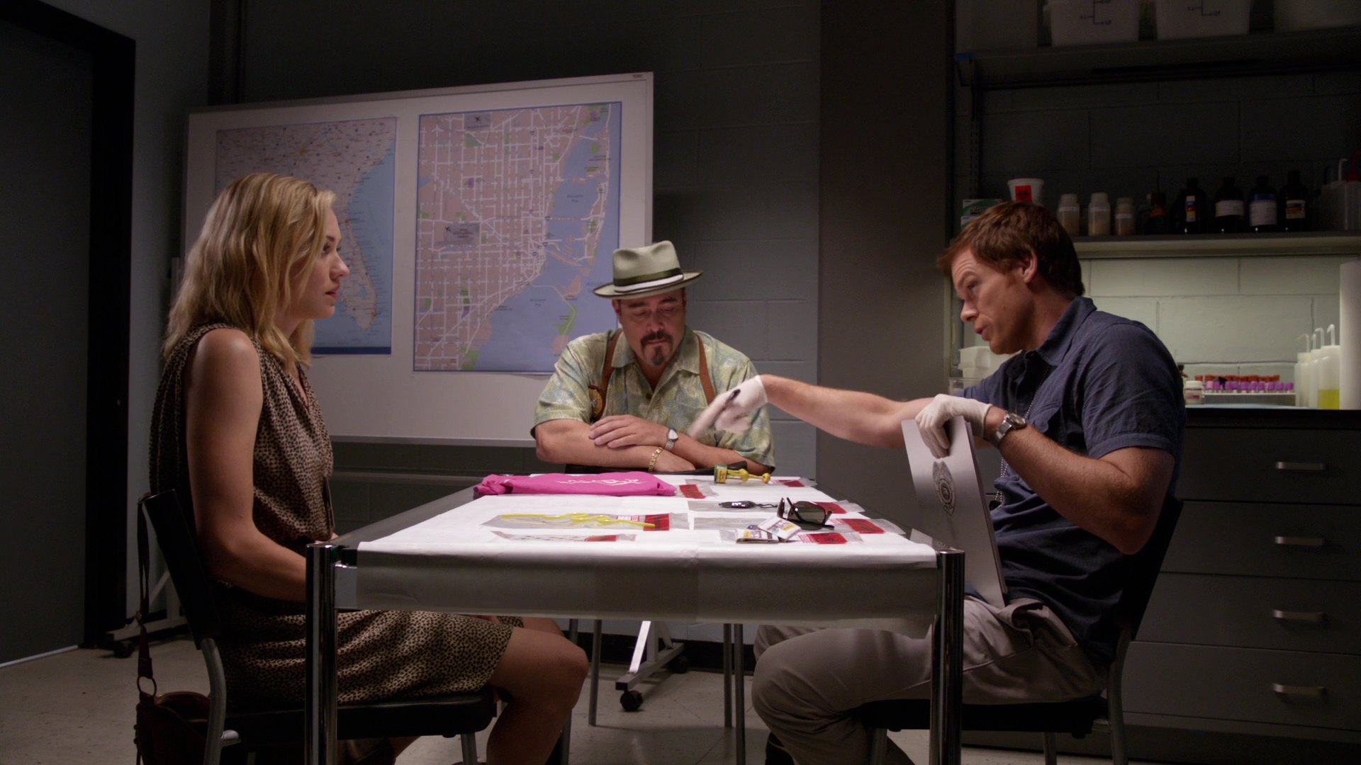 Dexter_7x05_SwimDeep_0020.jpg