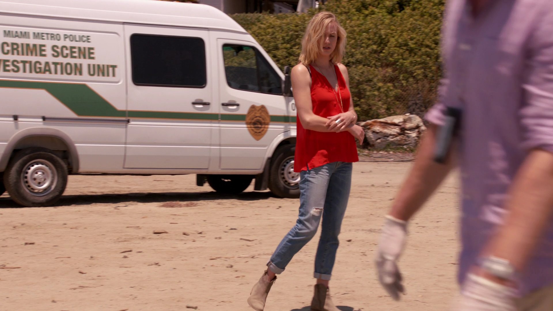 Dexter_7x05_SwimDeep_0122.jpg