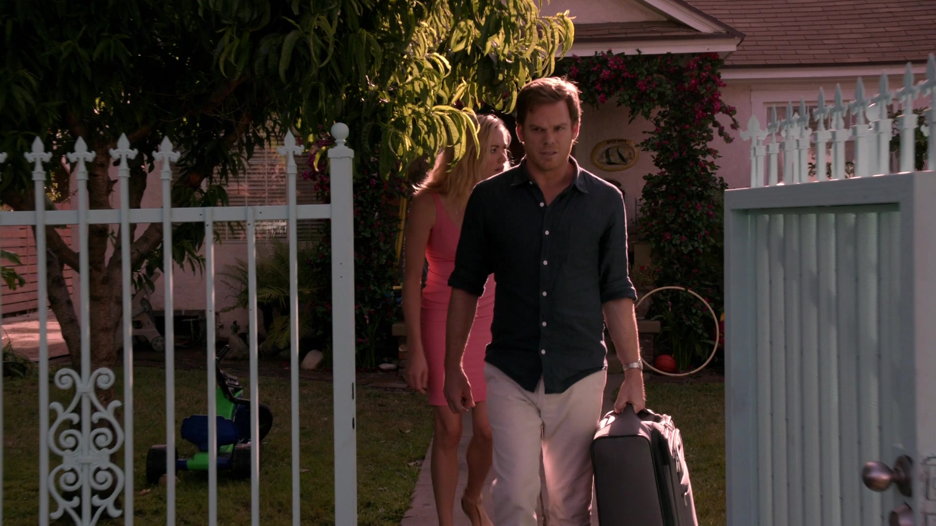 Dexter_8x09_MakeYourOwnKindofMusic_0077.jpg Dexter_8x09_MakeYourOwnKindofMusic_0077.jpg