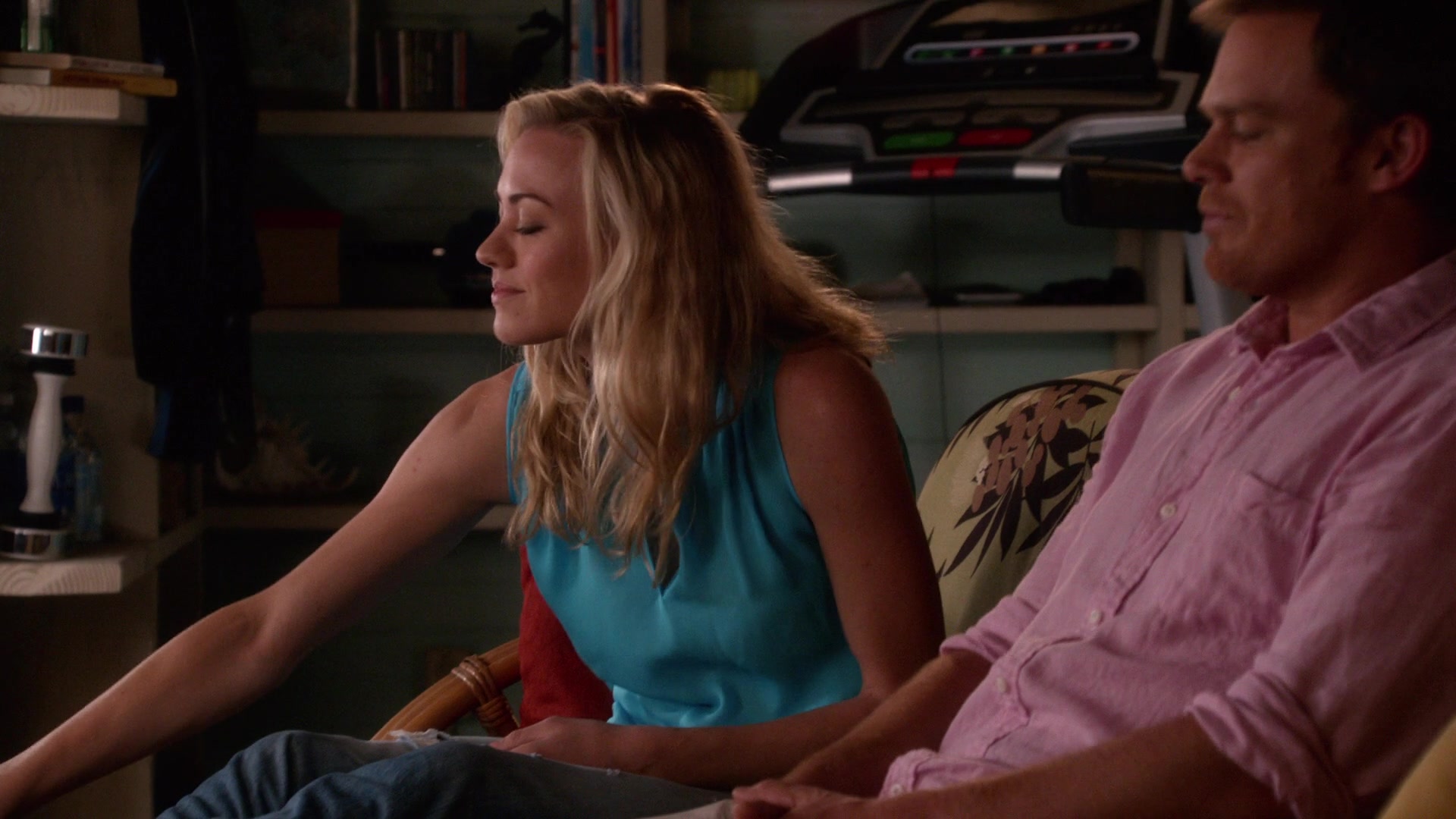Dexter_8x10_GoodbyeMiami_0052.jpg