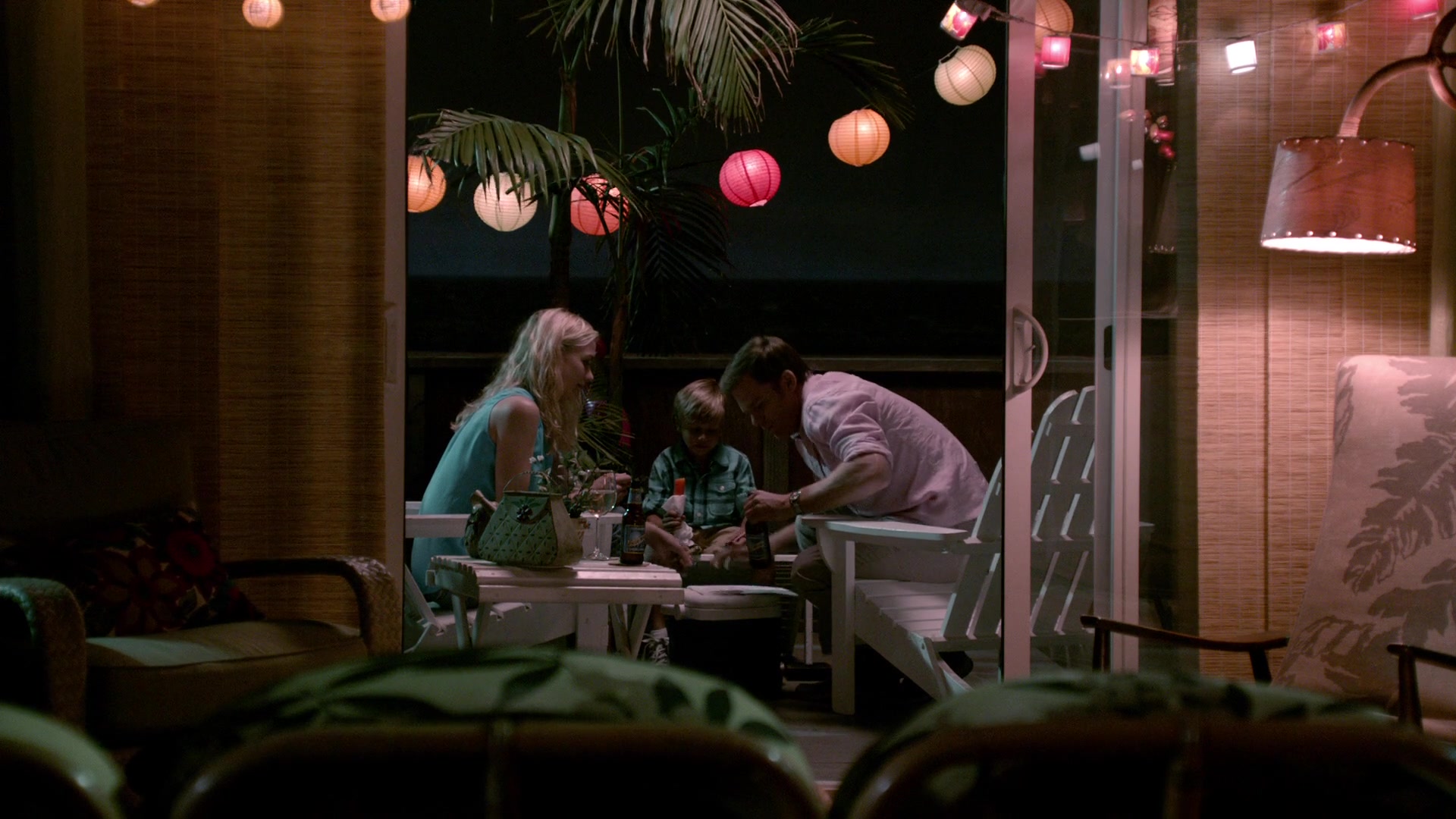 Dexter_8x10_GoodbyeMiami_0080.jpg