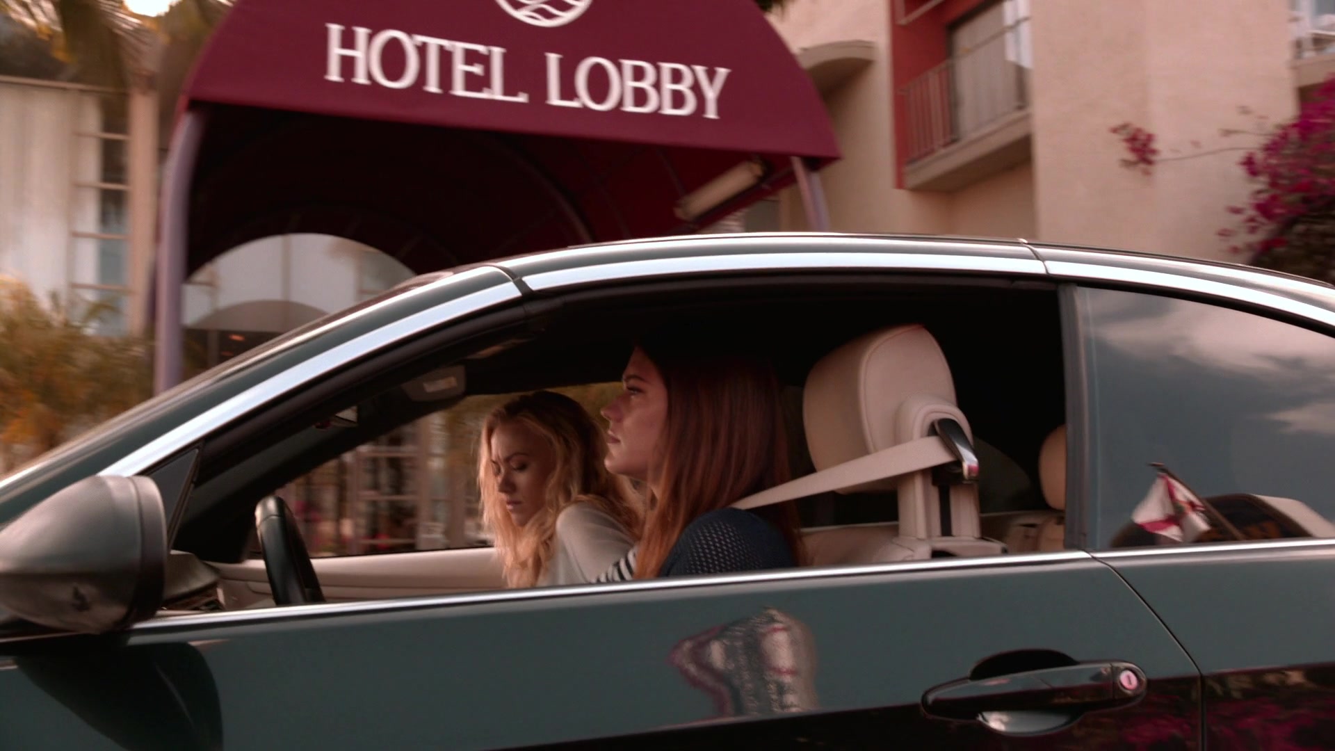 Dexter_8x11_MonkeyinaBox_0051.jpg