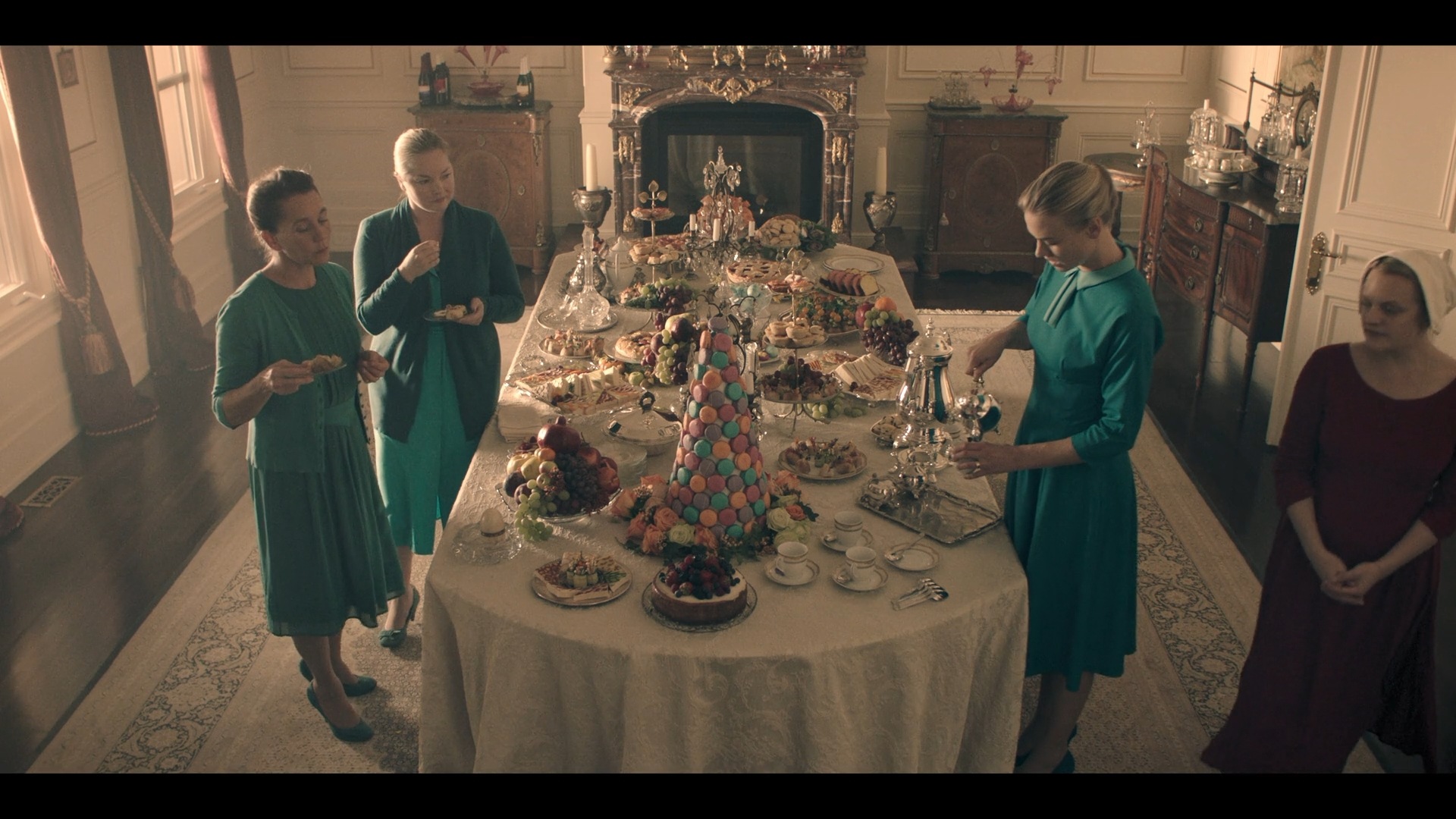 TheHandmaidsTale_1x02_BirthDay_0039.jpg