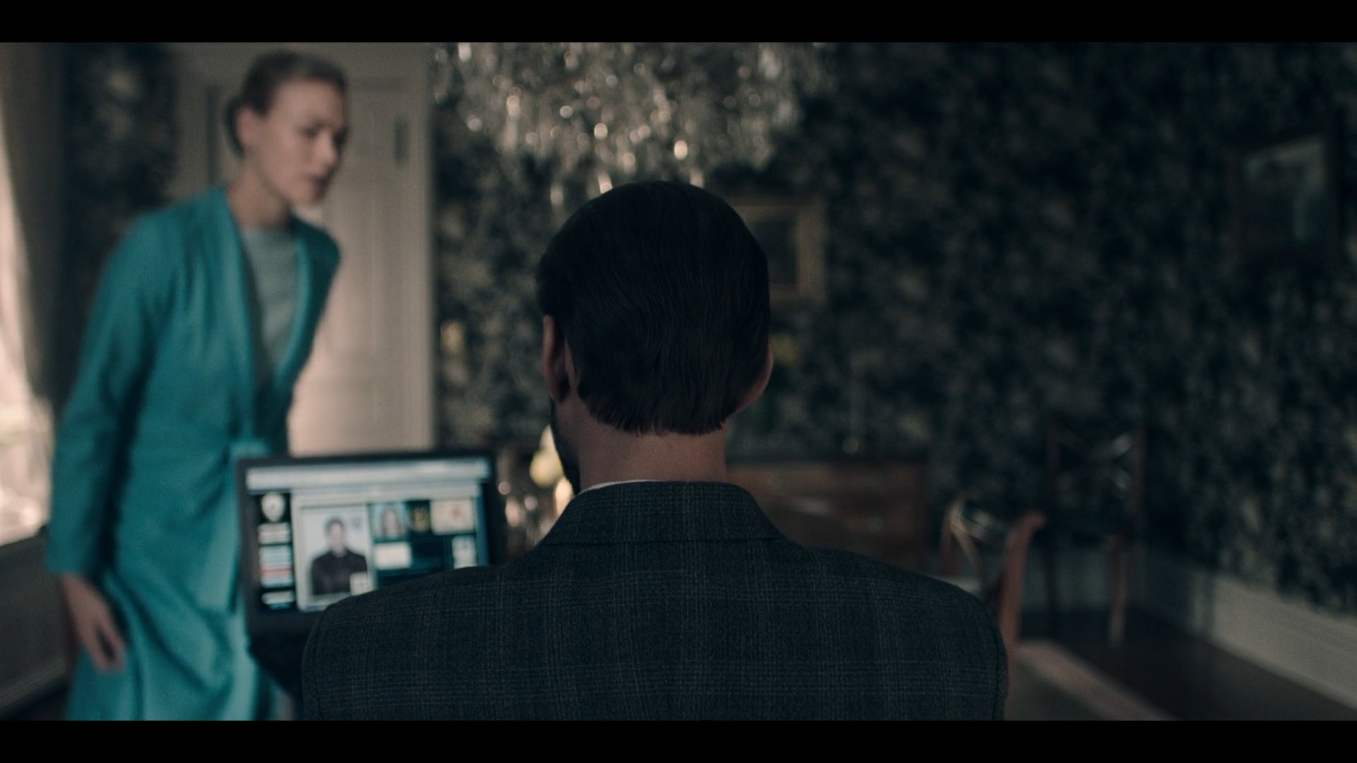 TheHandmaidsTale_1x04_NoliteTeBastardesCarborundorum_0003.jpg