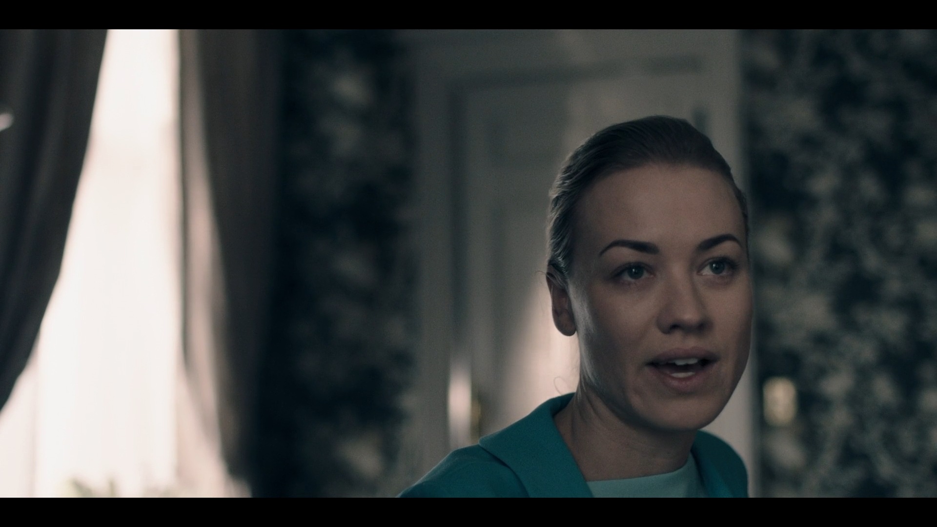 TheHandmaidsTale_1x04_NoliteTeBastardesCarborundorum_0010.jpg