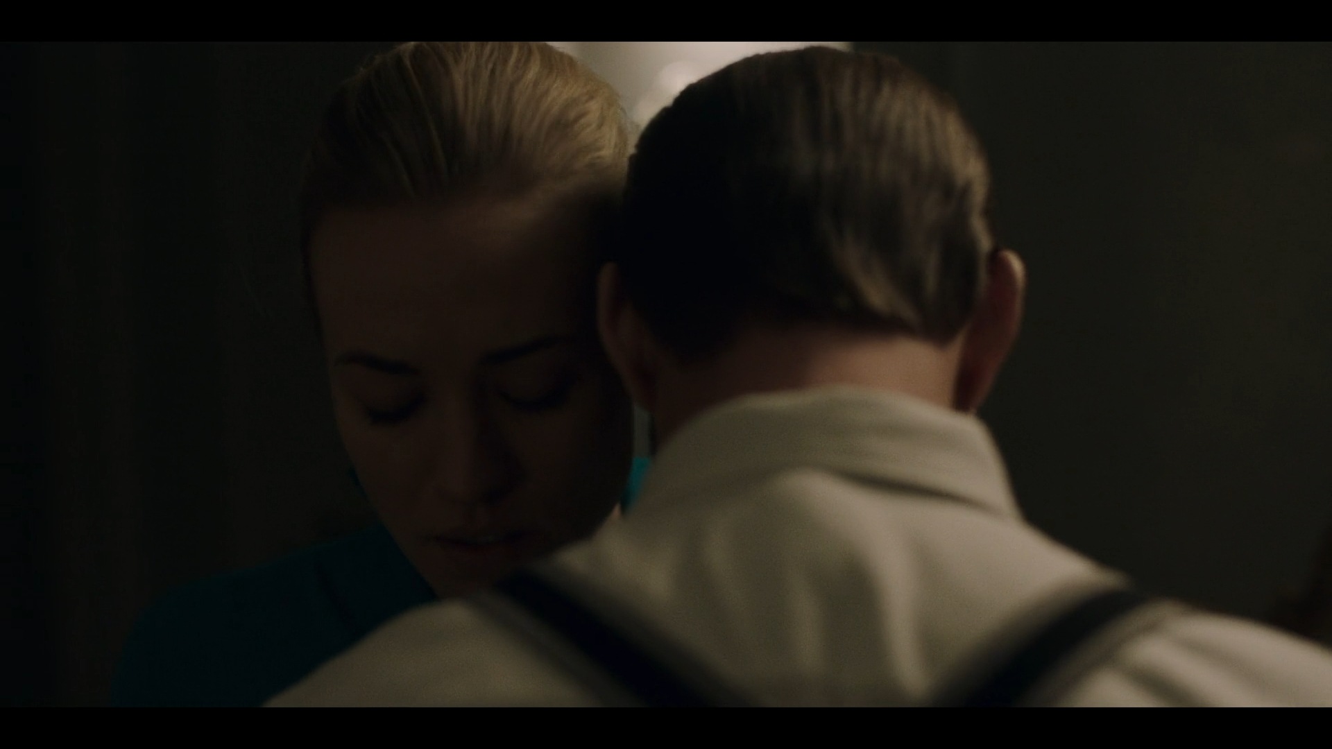 TheHandmaidsTale_1x04_NoliteTeBastardesCarborundorum_0149.jpg