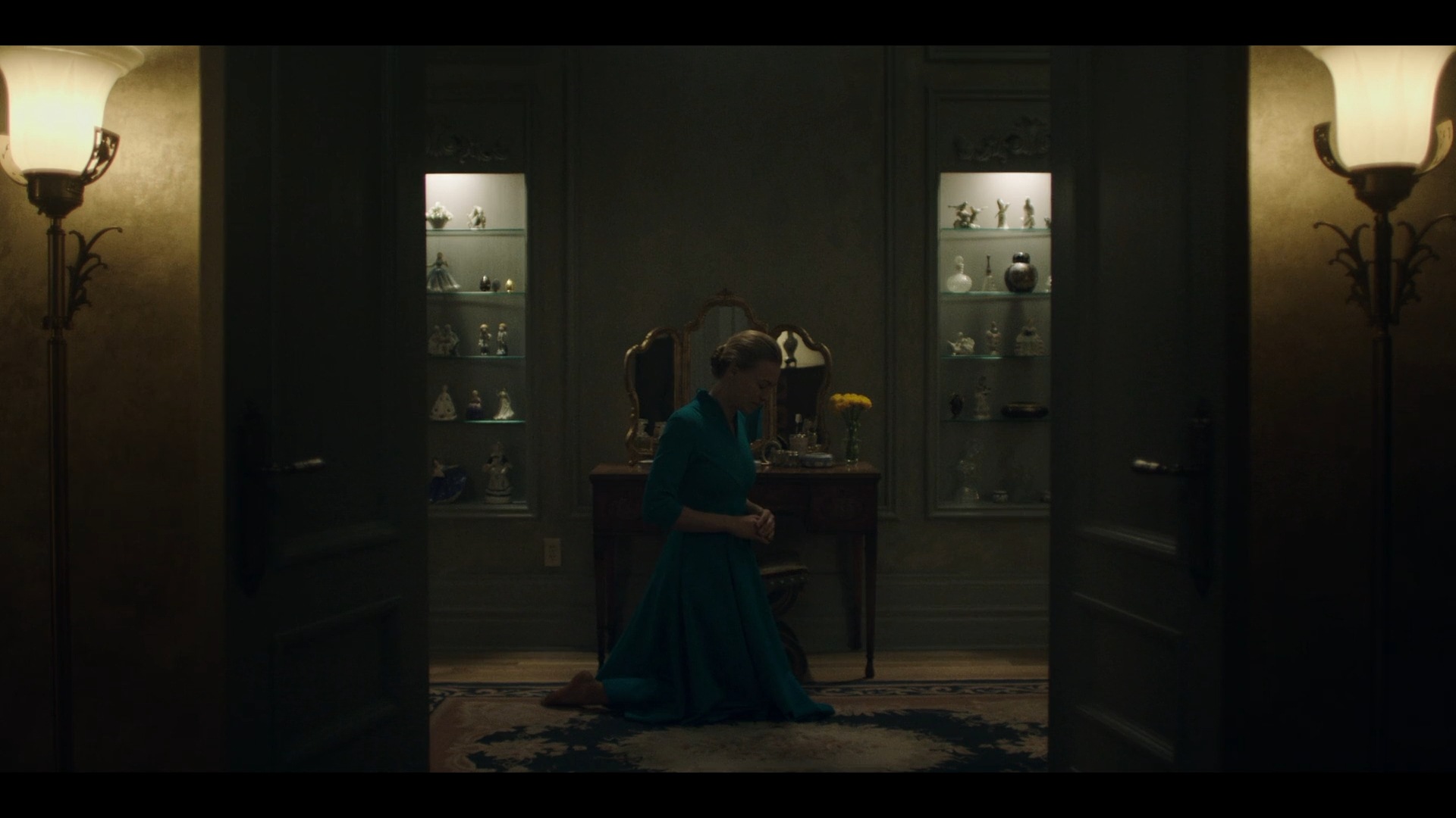 TheHandmaidsTale_1x04_NoliteTeBastardesCarborundorum_0162.jpg