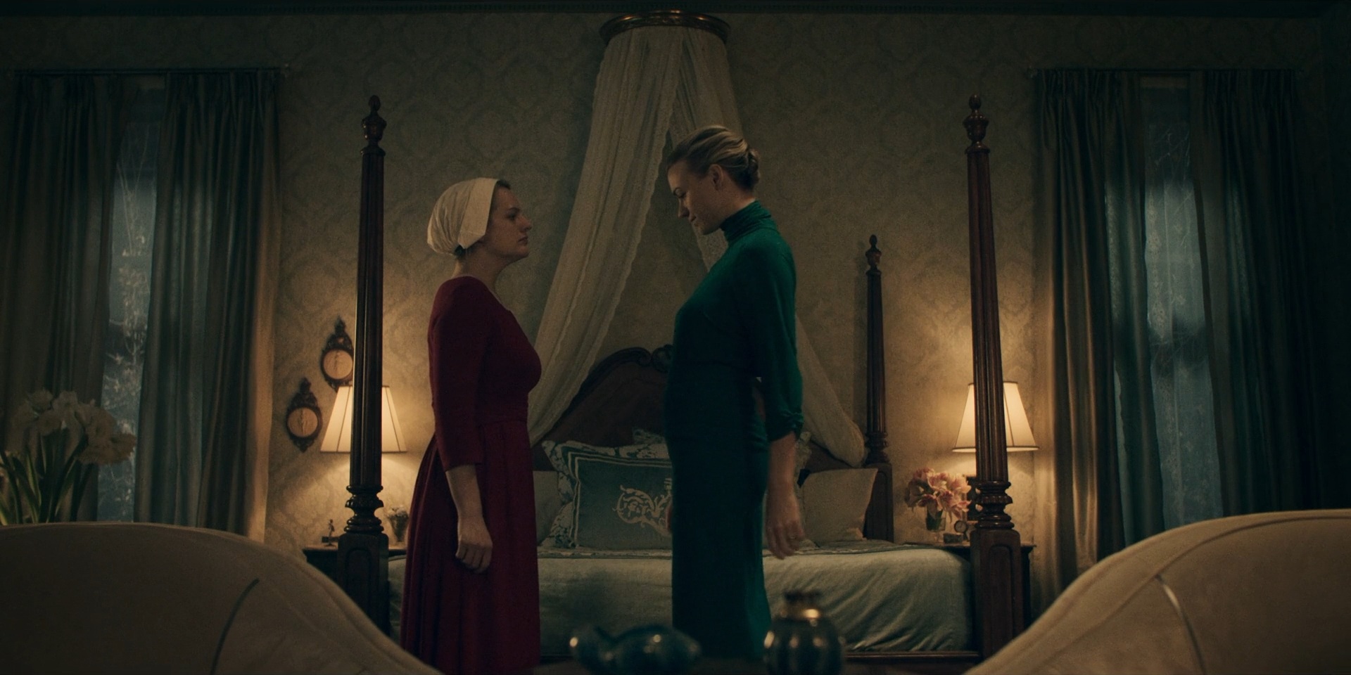 TheHandmaidsTale_1x06_AWomansPlace_0013.jpg