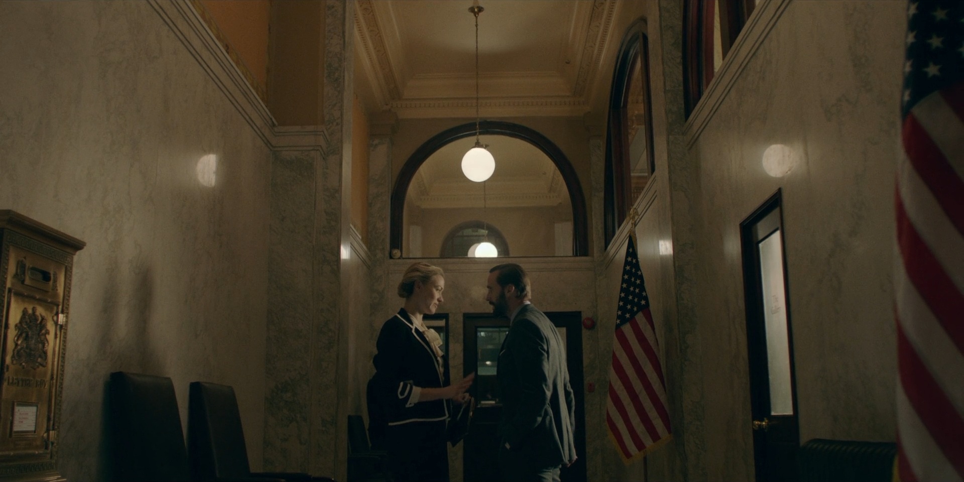 TheHandmaidsTale_1x06_AWomansPlace_0331.jpg