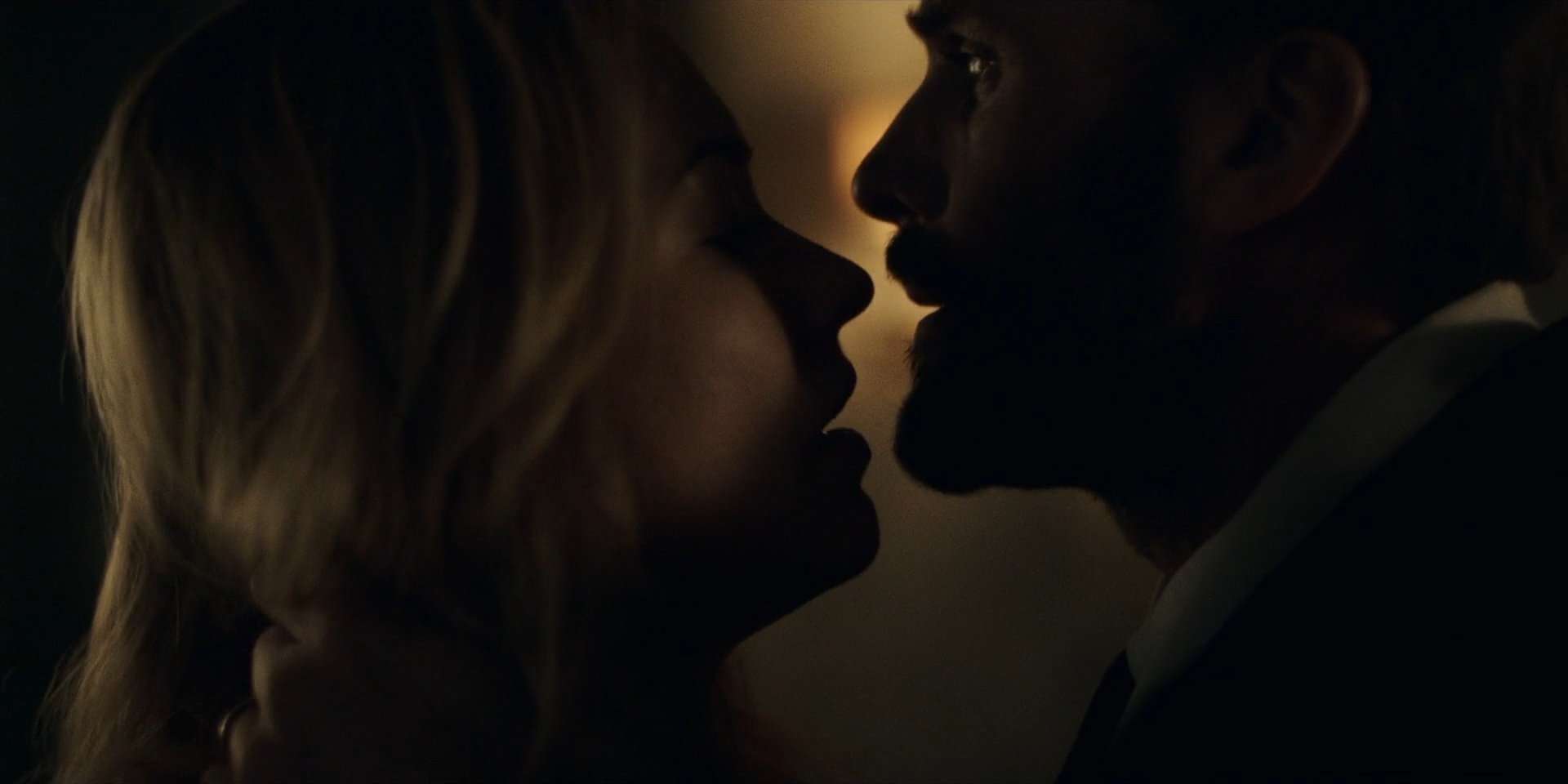 TheHandmaidsTale_1x06_AWomansPlace_0547.jpg