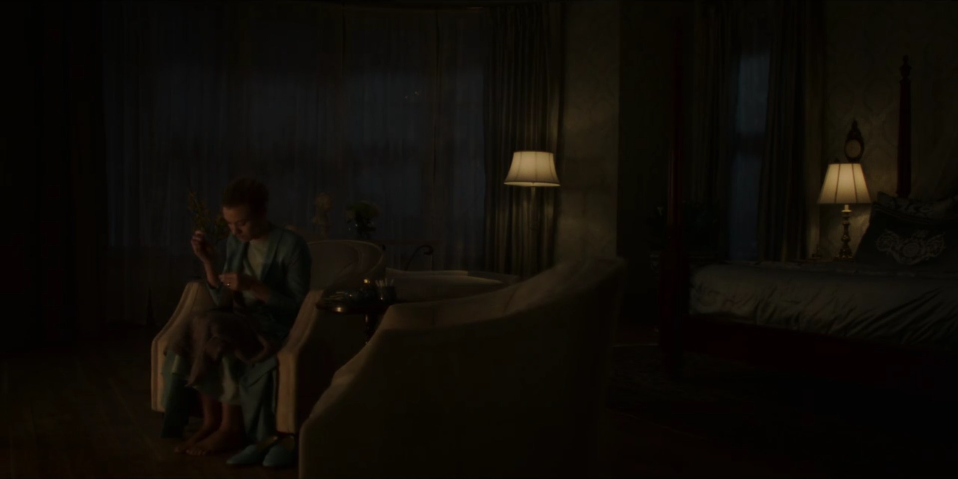 TheHandmaidsTale_1x09_TheBridge_0030.jpg