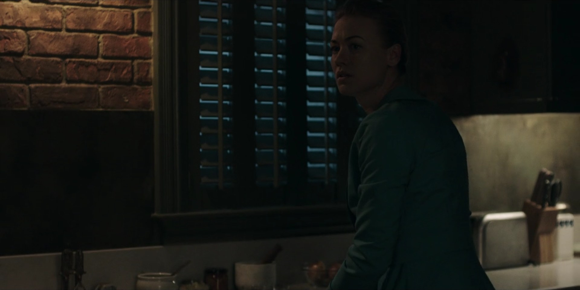 TheHandmaidsTale_1x09_TheBridge_0063.jpg