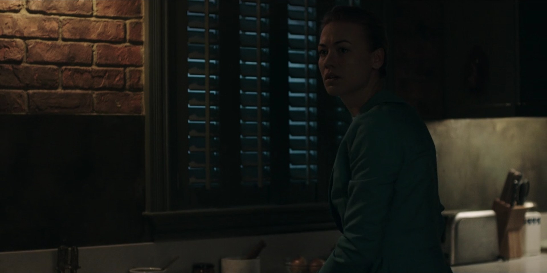 TheHandmaidsTale_1x09_TheBridge_0064.jpg