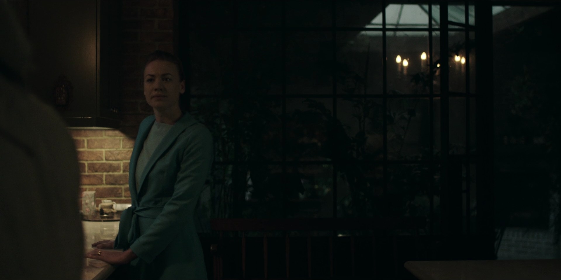 TheHandmaidsTale_1x09_TheBridge_0080.jpg