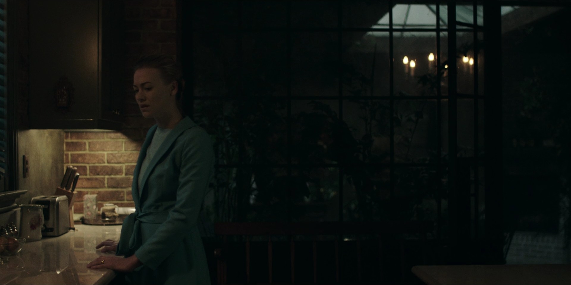 TheHandmaidsTale_1x09_TheBridge_0084.jpg