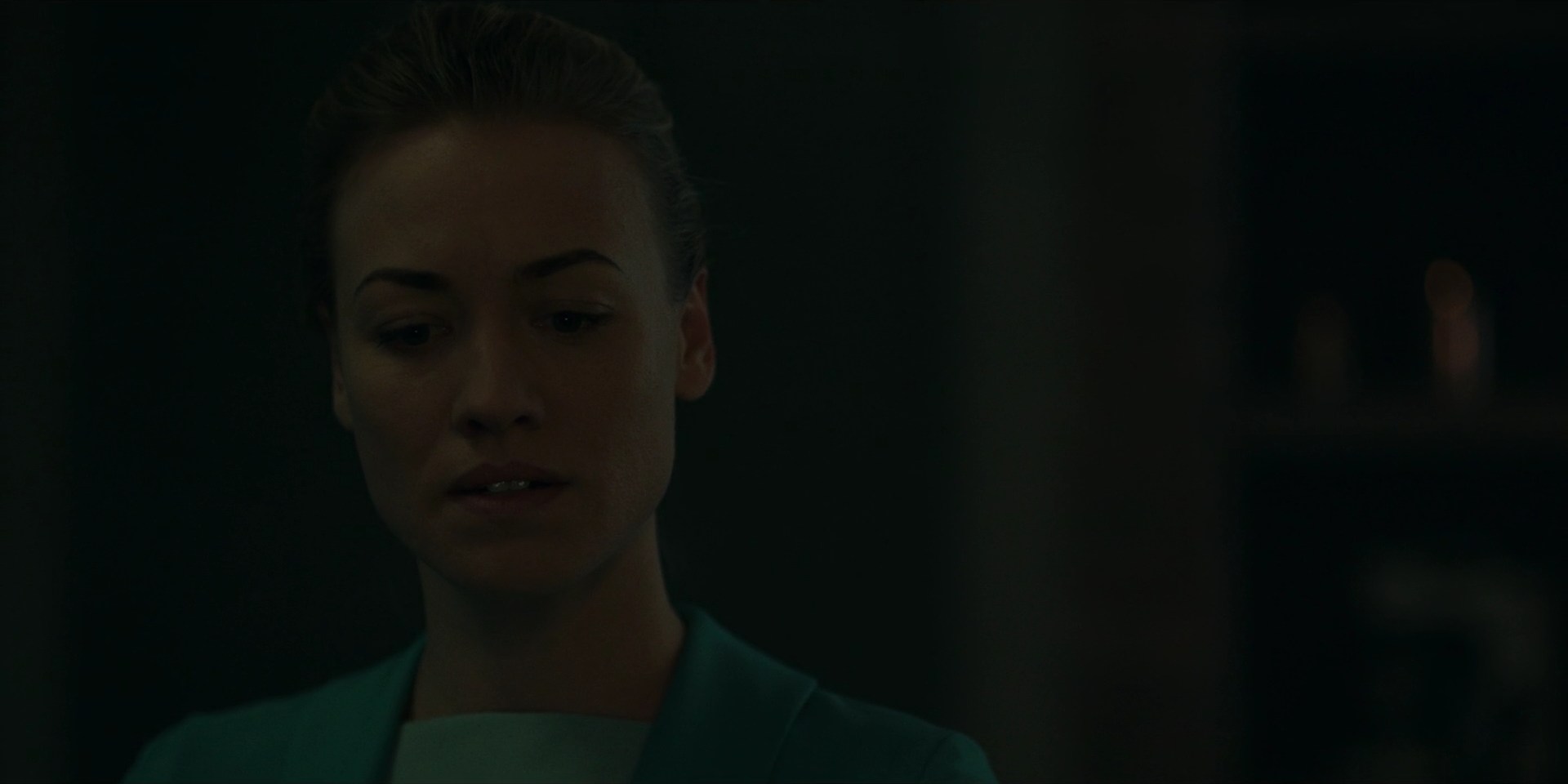 TheHandmaidsTale_1x09_TheBridge_0126.jpg