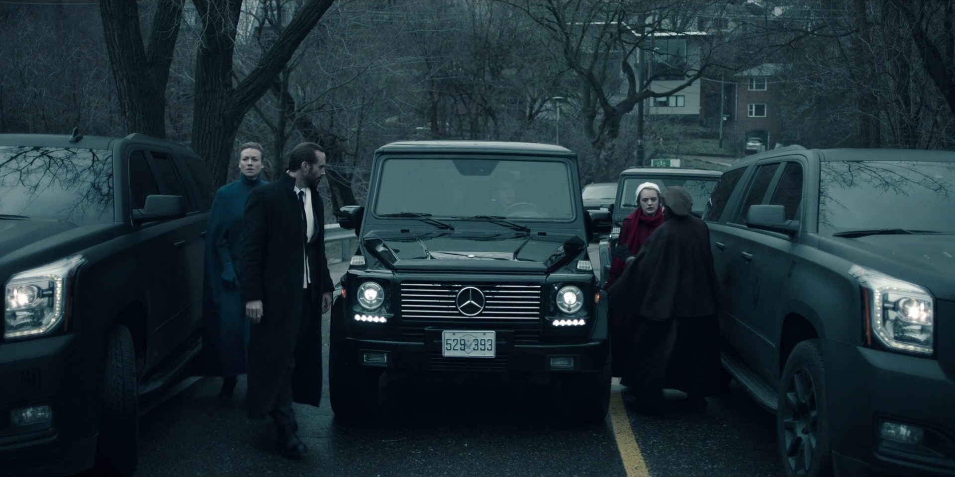 TheHandmaidsTale_1x09_TheBridge_0180.jpg