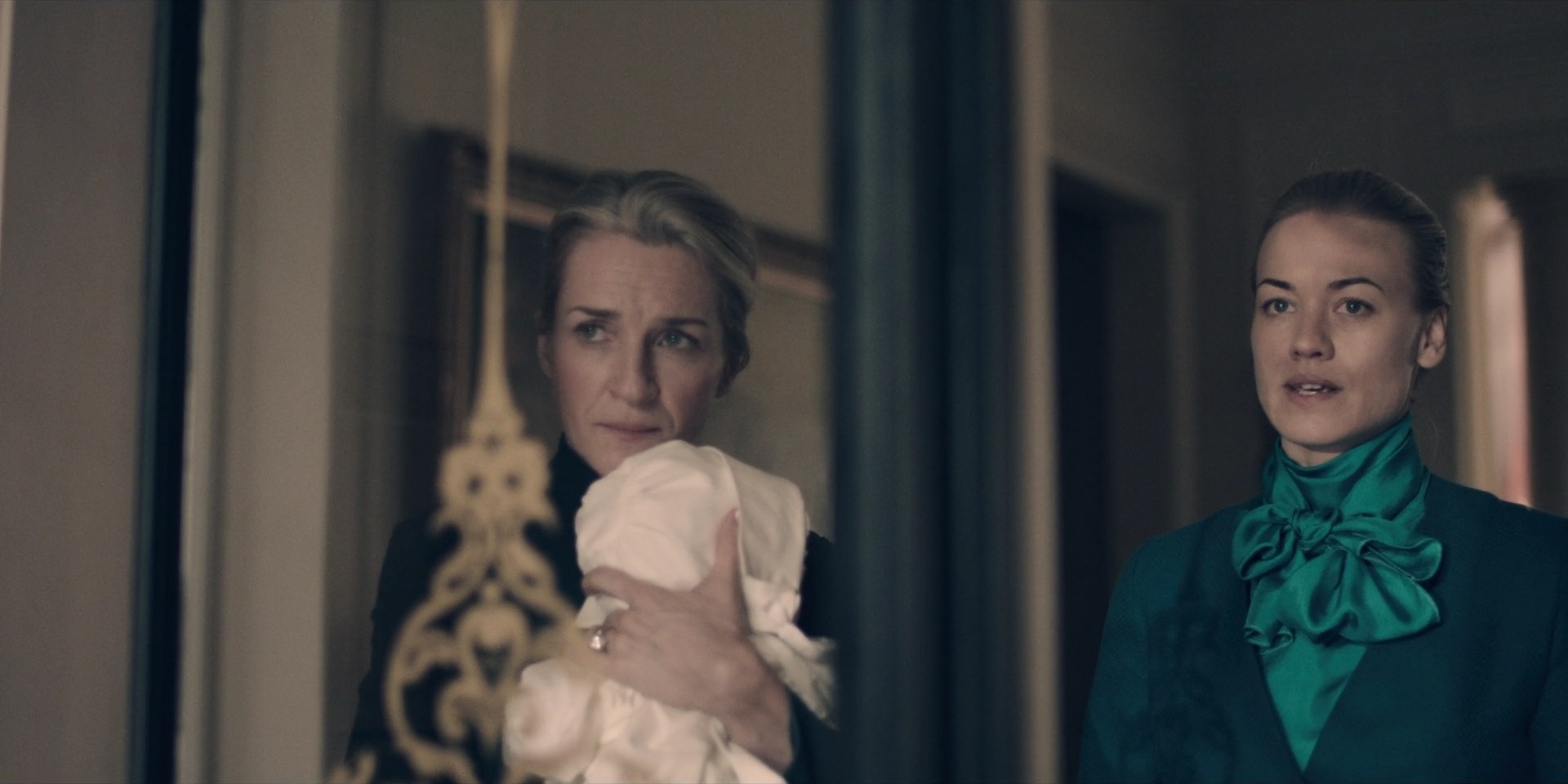 TheHandmaidsTale_1x09_TheBridge_0232.jpg