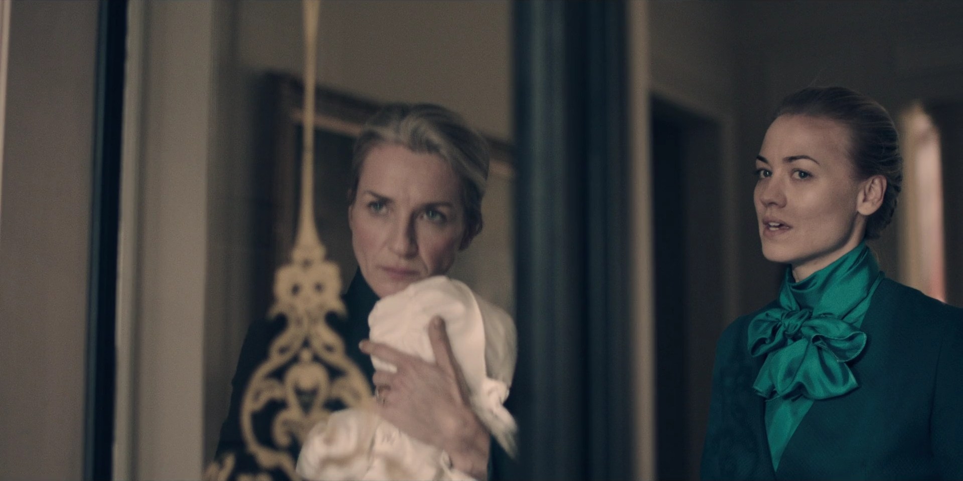 TheHandmaidsTale_1x09_TheBridge_0248.jpg