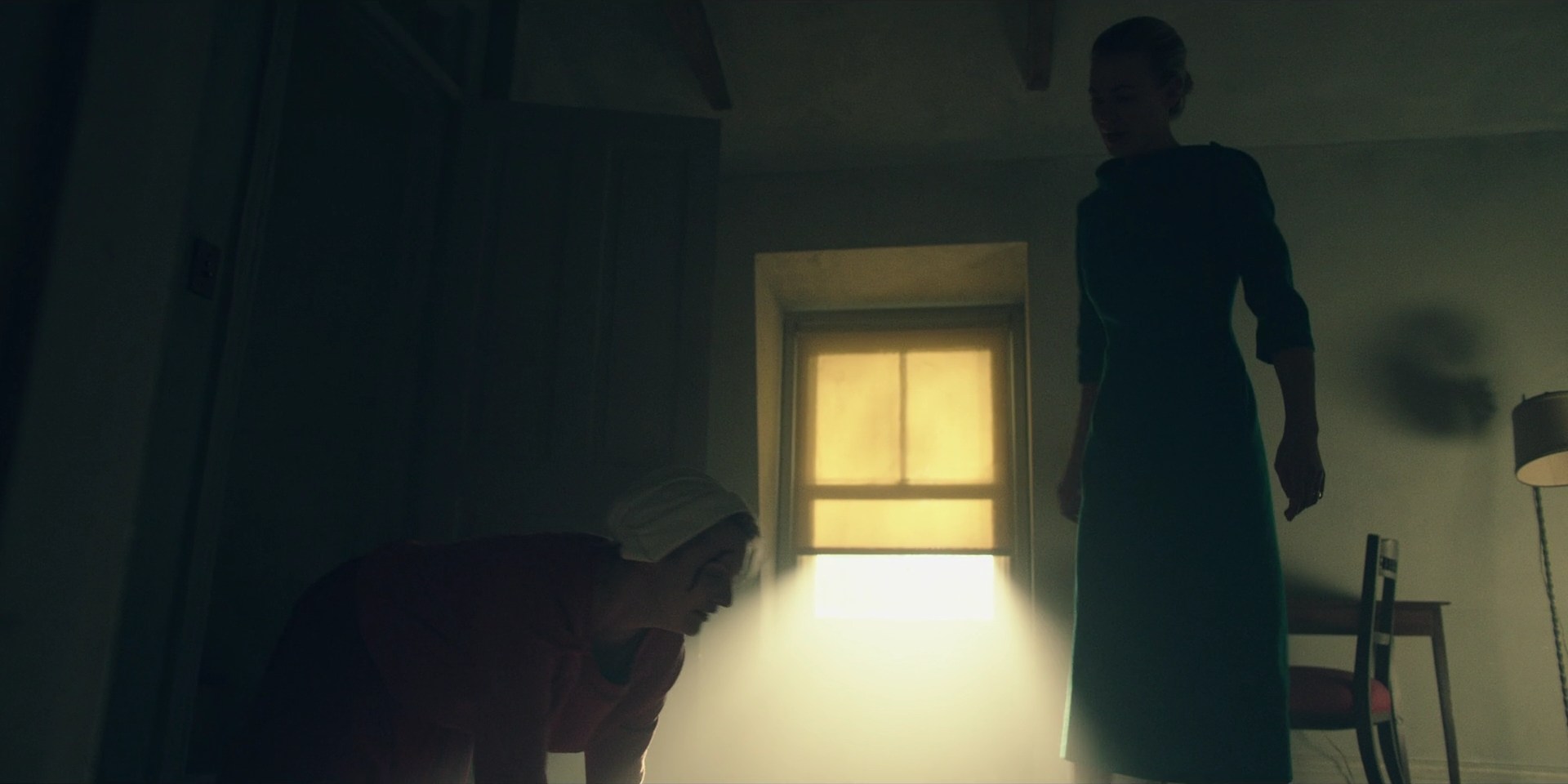 TheHandmaidsTale_1x10_Night_0001.jpg