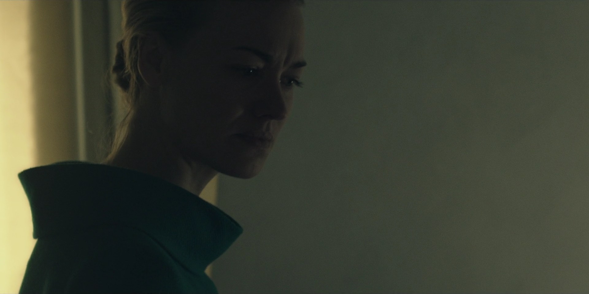TheHandmaidsTale_1x10_Night_0022.jpg