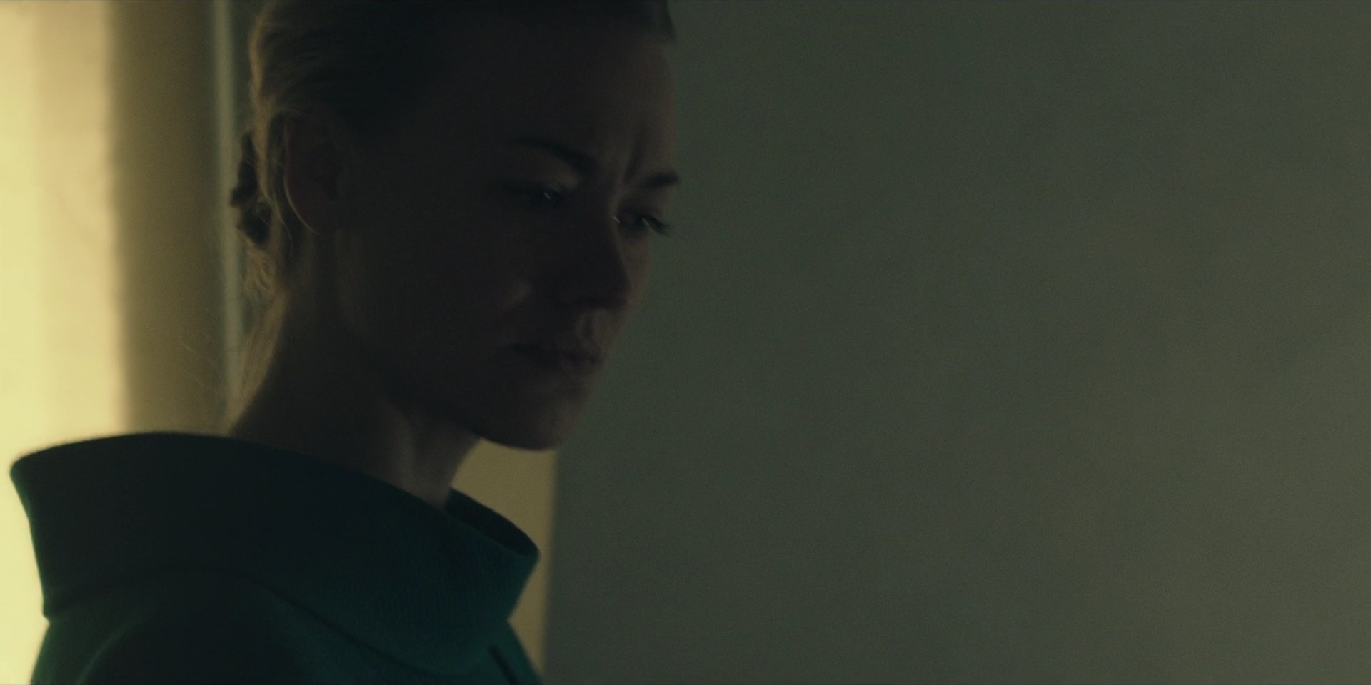 TheHandmaidsTale_1x10_Night_0023.jpg