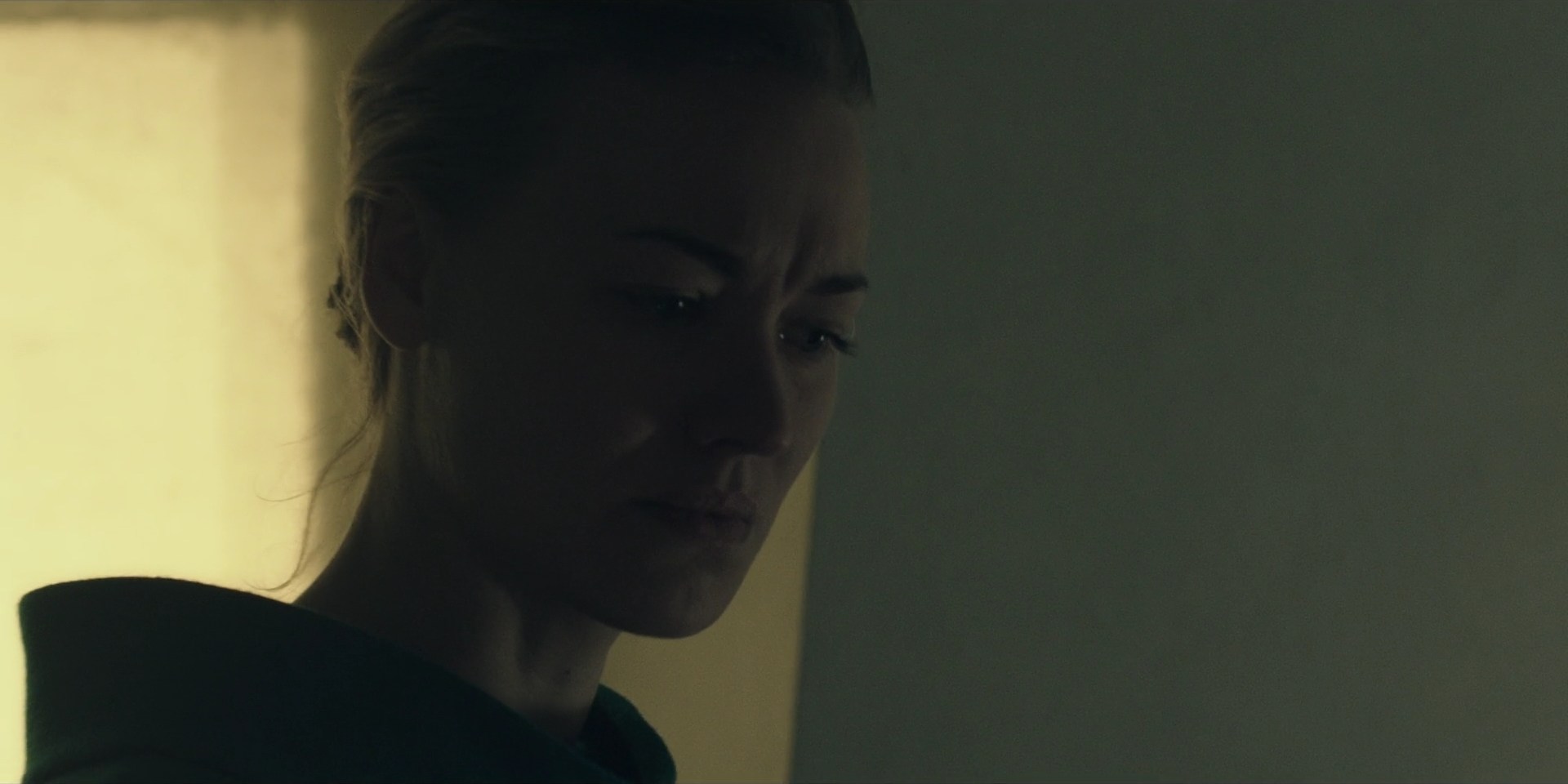 TheHandmaidsTale_1x10_Night_0024.jpg