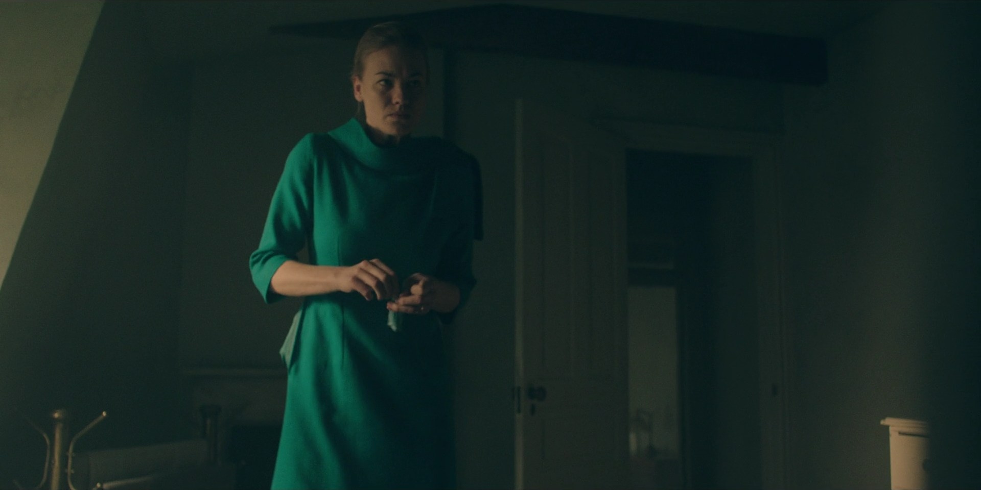 TheHandmaidsTale_1x10_Night_0029.jpg