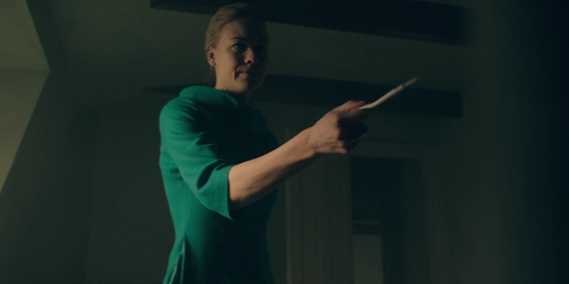 TheHandmaidsTale_1x10_Night_0037.jpg