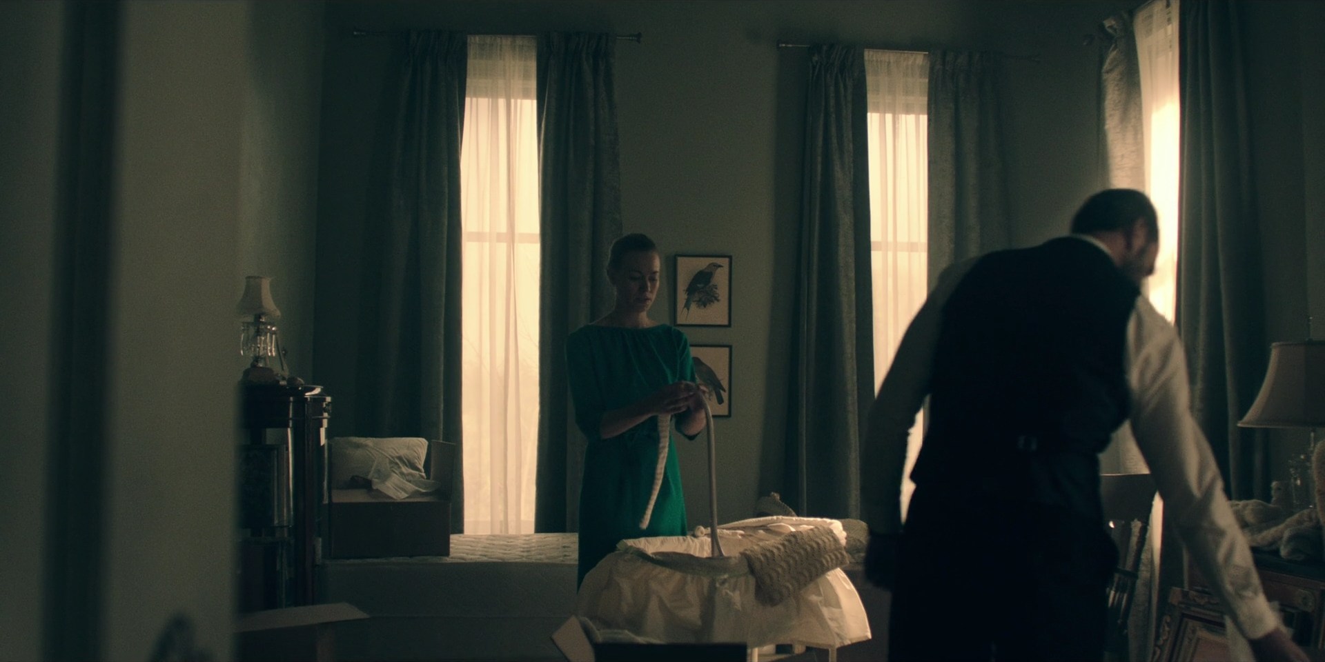 TheHandmaidsTale_1x10_Night_0352.jpg