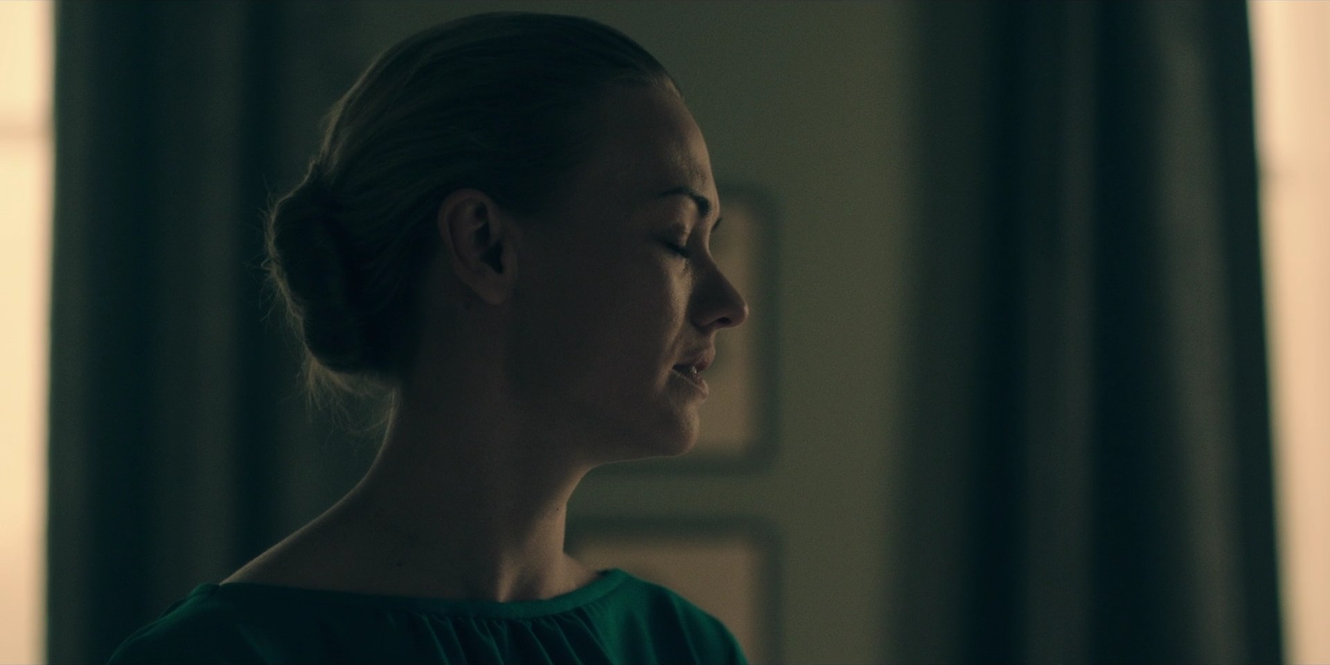TheHandmaidsTale_1x10_Night_0367.jpg
