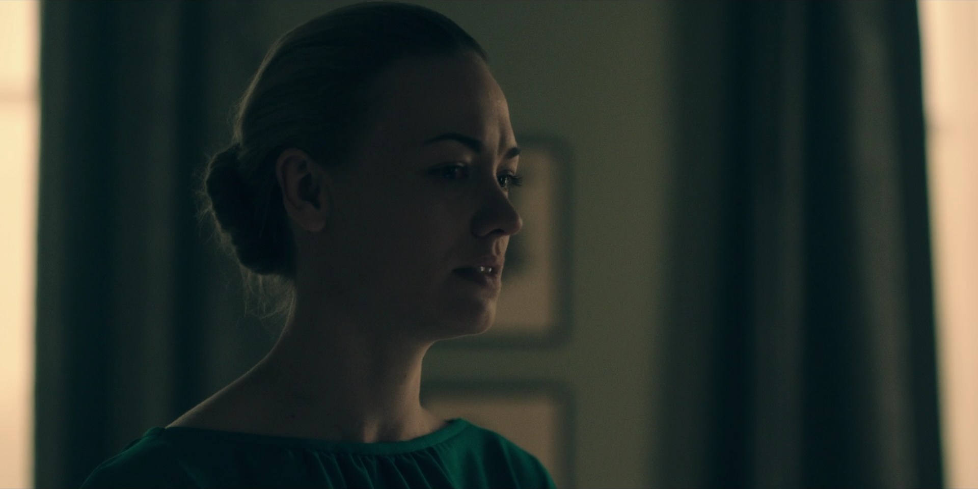 TheHandmaidsTale_1x10_Night_0368.jpg