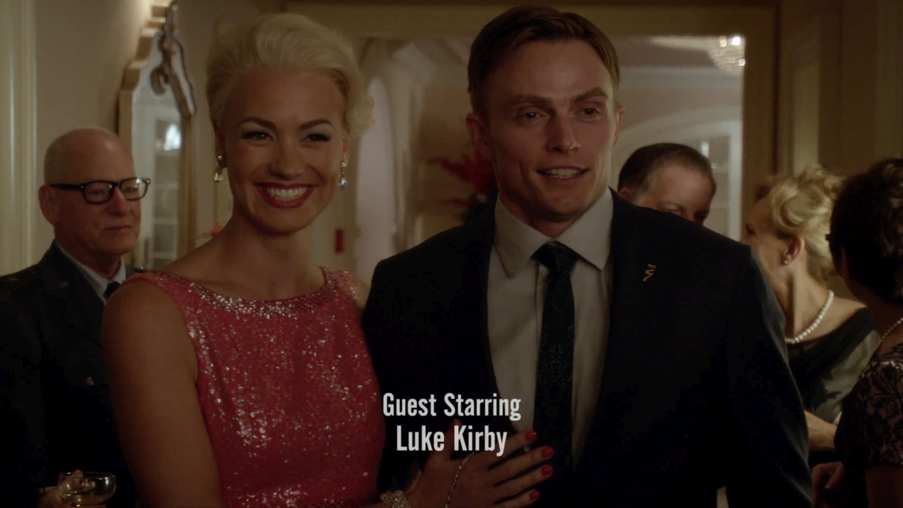 TheAstronautWivesClub_1x01_Launch_0012.jpg