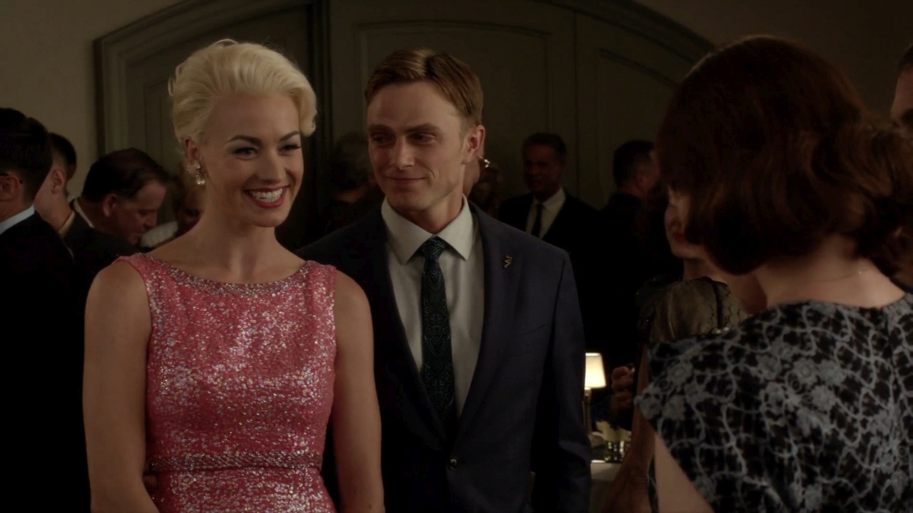 TheAstronautWivesClub_1x01_Launch_0032.jpg
