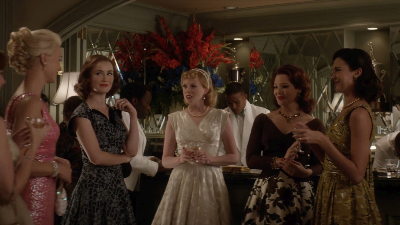 TheAstronautWivesClub_1x01_Launch_0042.jpg