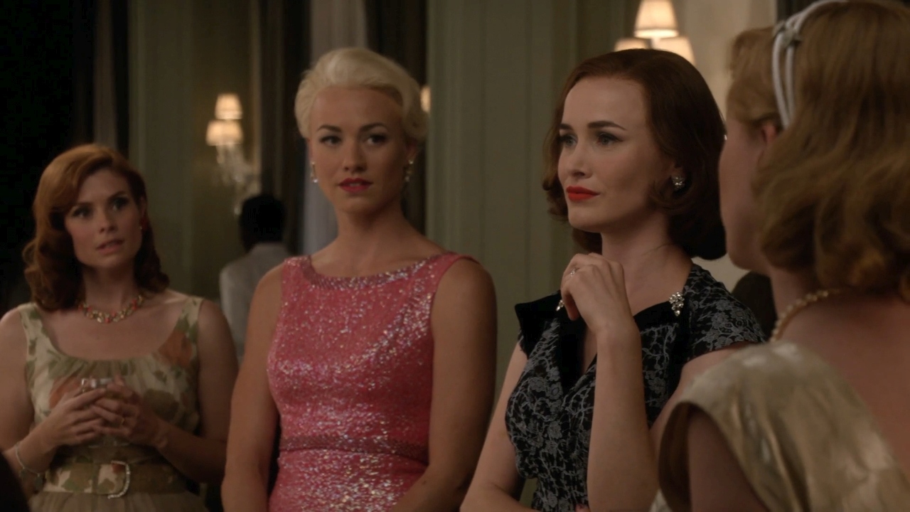 TheAstronautWivesClub_1x01_Launch_0050.jpg