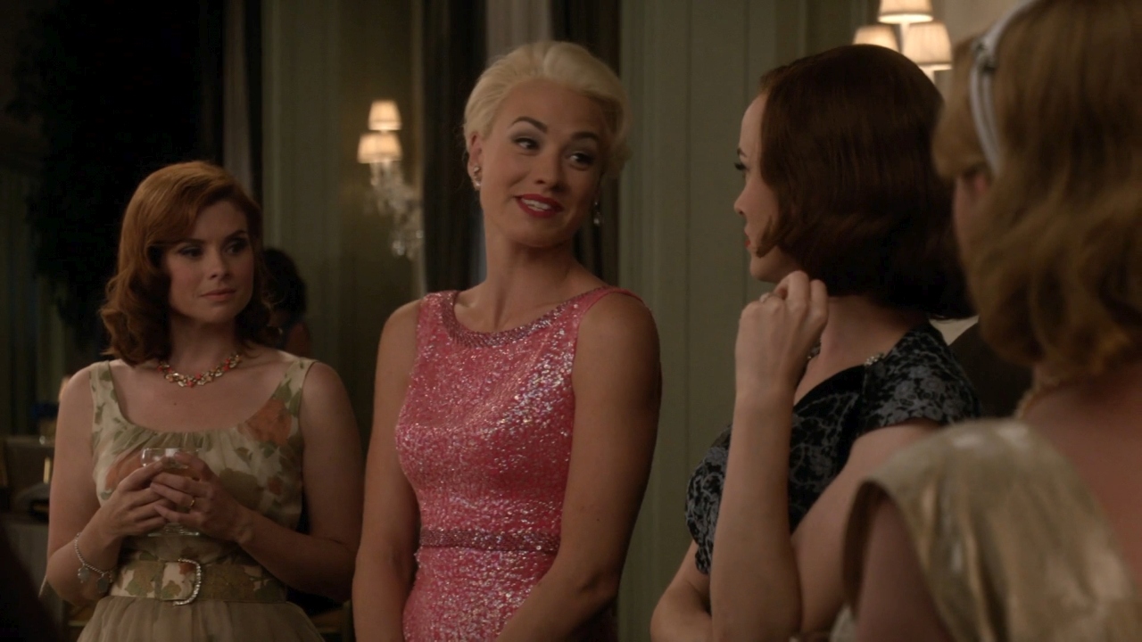 TheAstronautWivesClub_1x01_Launch_0069.jpg