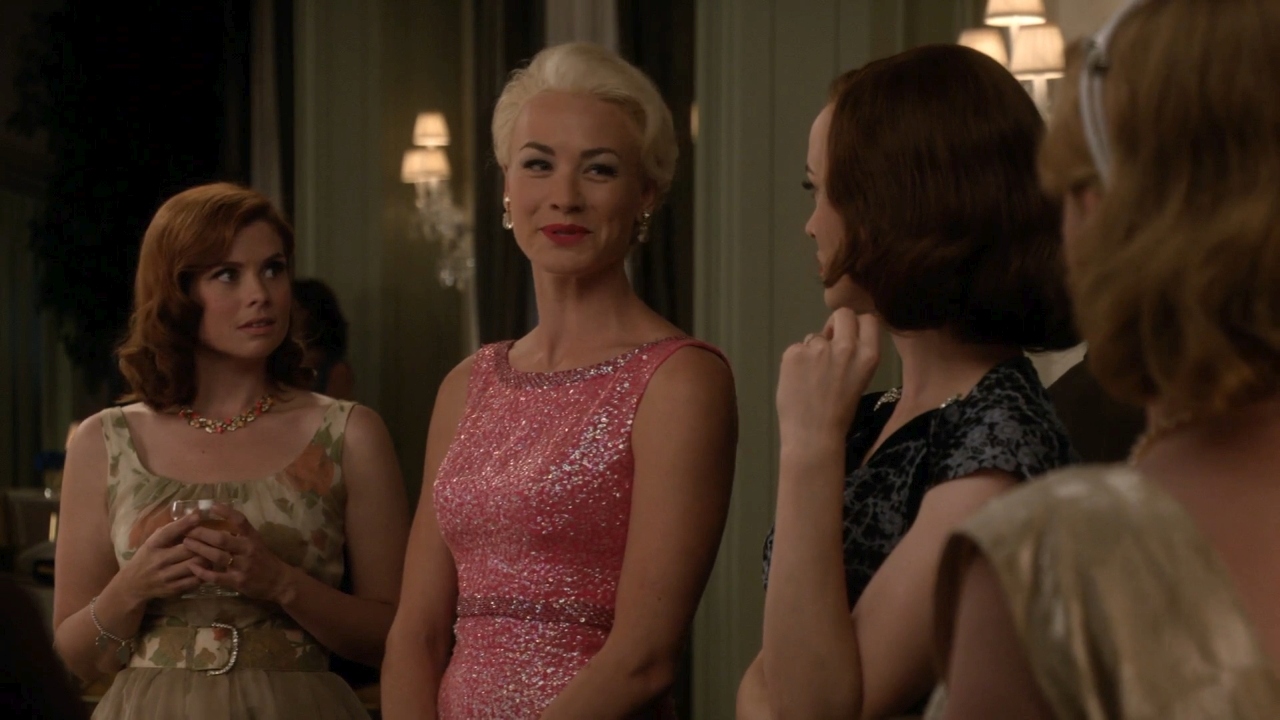 TheAstronautWivesClub_1x01_Launch_0072.jpg