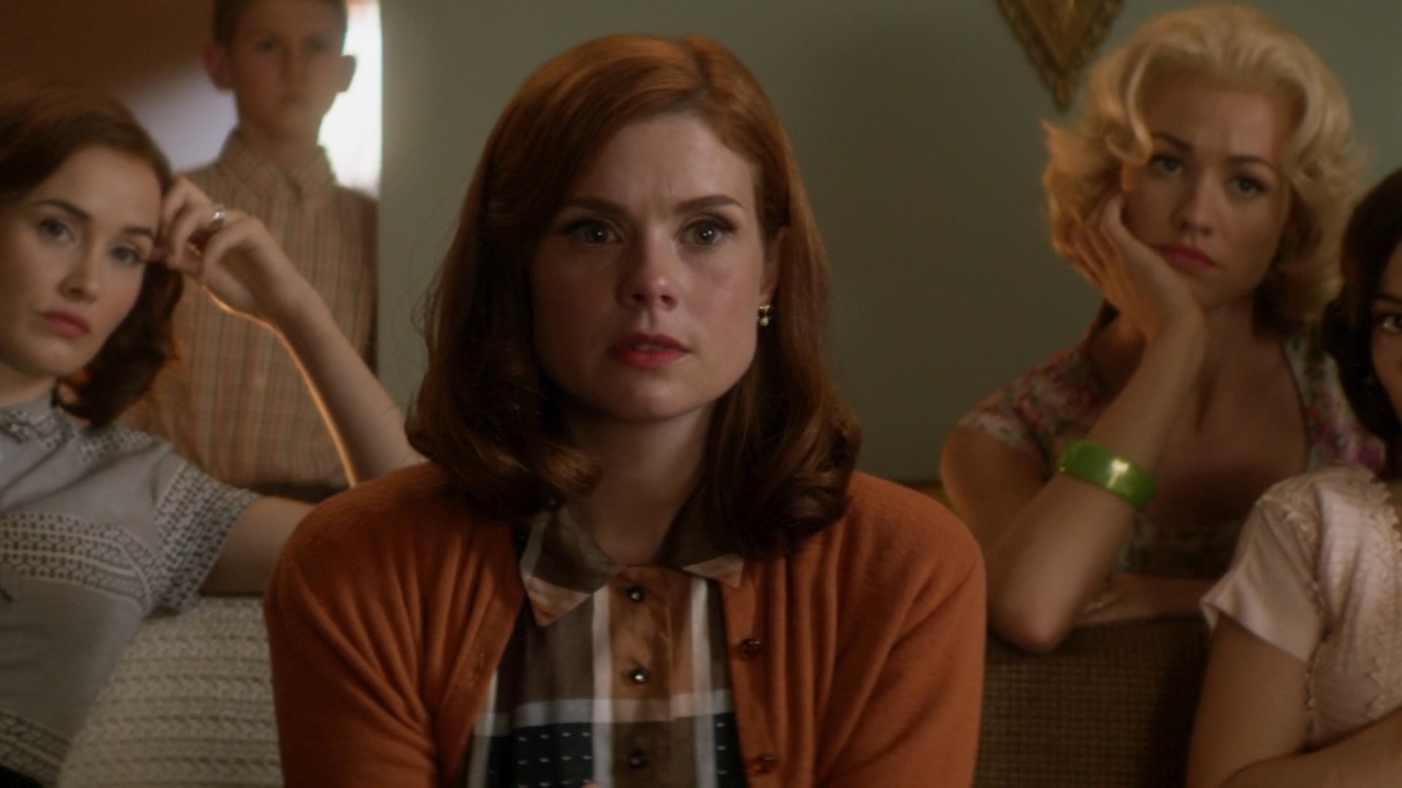 TheAstronautWivesClub_1x02_Protocol_0103.jpg