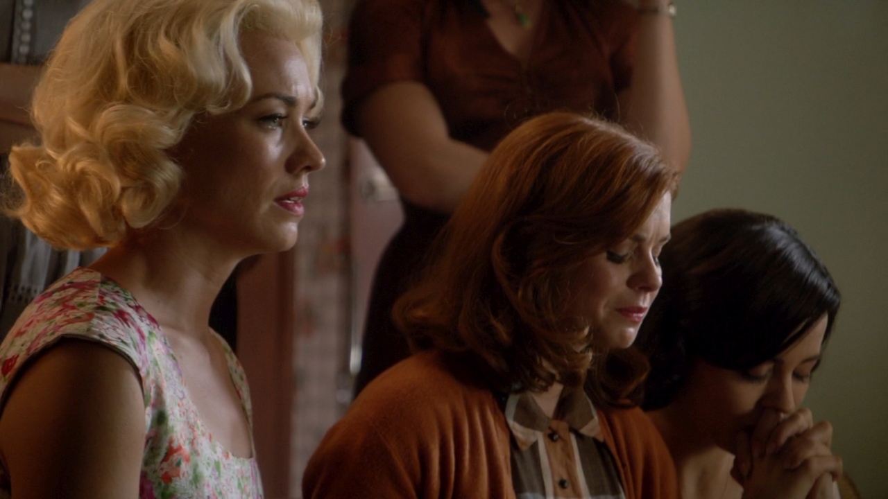 TheAstronautWivesClub_1x02_Protocol_0138.jpg