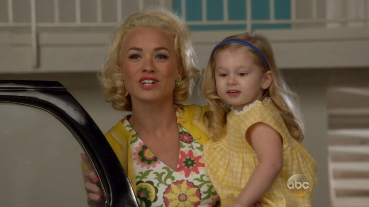 TheAstronautWivesClub_1x03_Retroattitude_0315.jpg