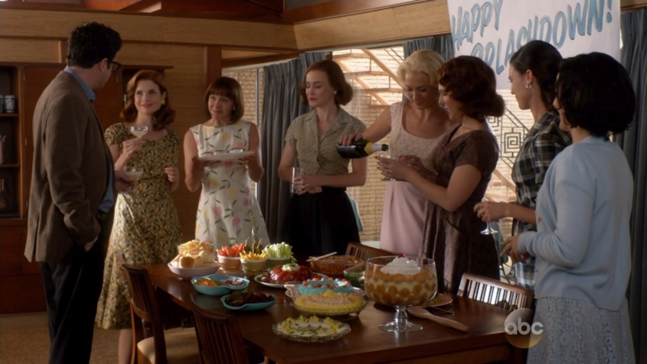 TheAstronautWivesClub_1x04_Liftoff_0070.jpg