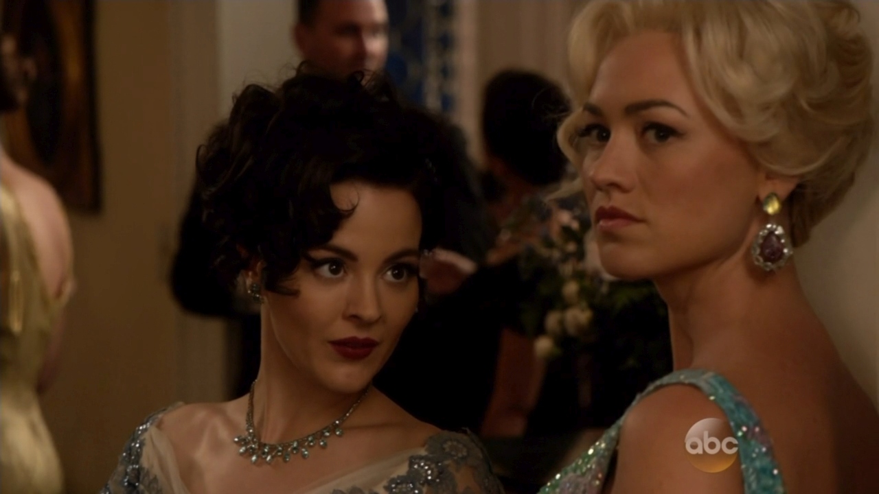 TheAstronautWivesClub_1x04_Liftoff_0115.jpg
